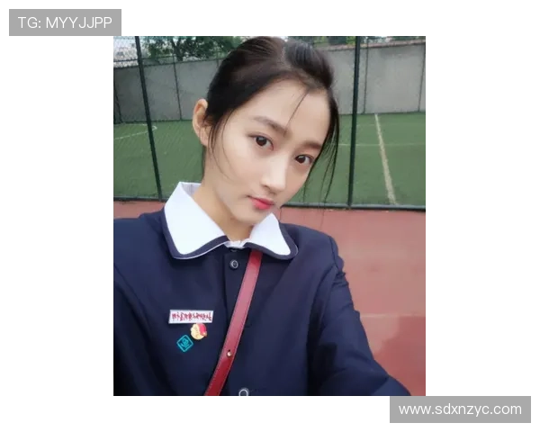 劳姓足球明星的辉煌历程与成就解析 劳姓足球明星的辉煌历程与成就解析