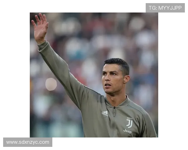 足球明星是否已经抵达曼谷引发球迷热议与期待